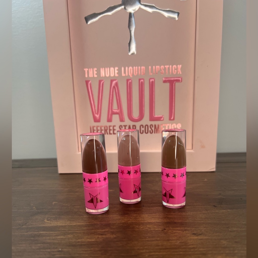 ThreeMINI JEFFREE STAR The Nude Liquid Lipstick from the Nude Valt